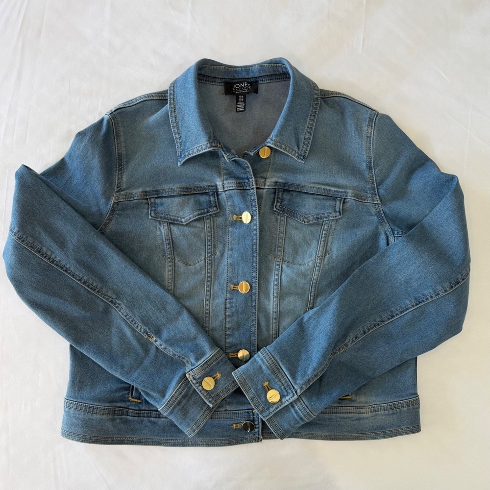 Denim Jacket Medium Wash Blue Stretch Jones New York Gold Buttons Size Medium